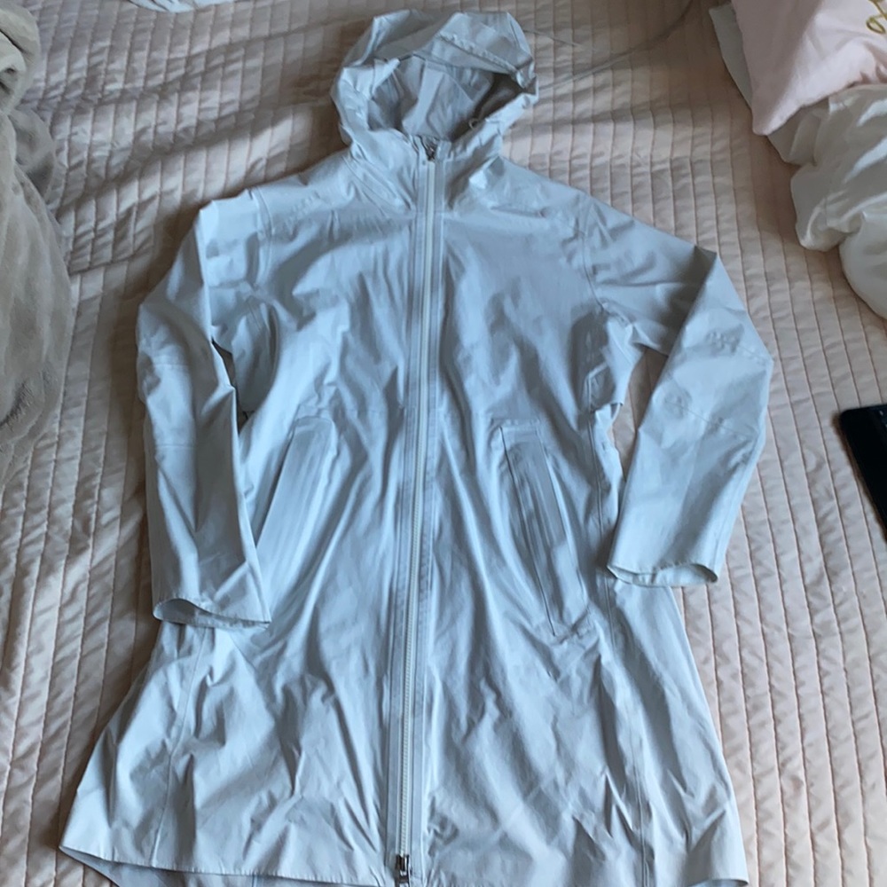 Athleta Rain Jacket Size small